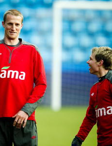 Riise mister seriestarten, Hangeland tvilsom