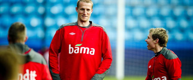 Riise mister seriestarten, Hangeland tvilsom