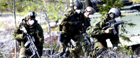 - H�? Jeg forst�r ikke hva du sier!