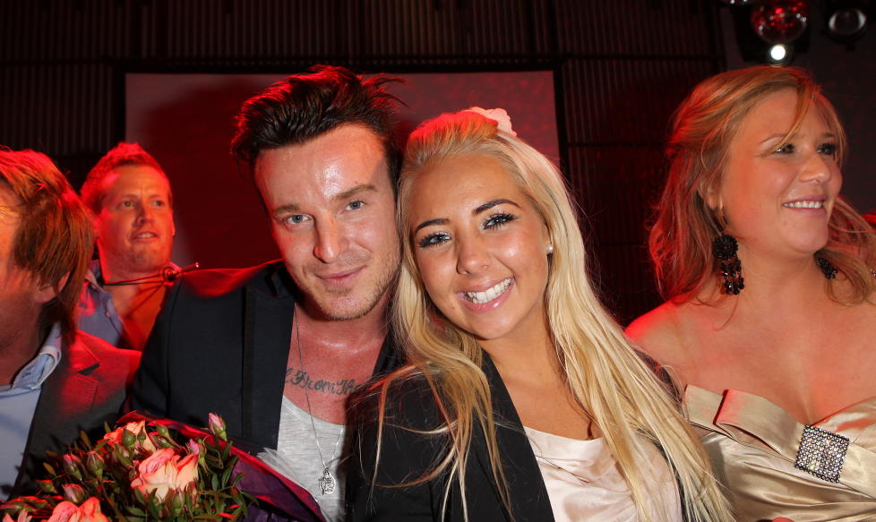 STILLER TIL NETTM�TE: Niklas og Madelen stakk av med seieren i �Paradise Hotel�. Madelen svarer p� dine sp�rsm�l i morgen kl. 14. Foto: STELLA PICTURES
