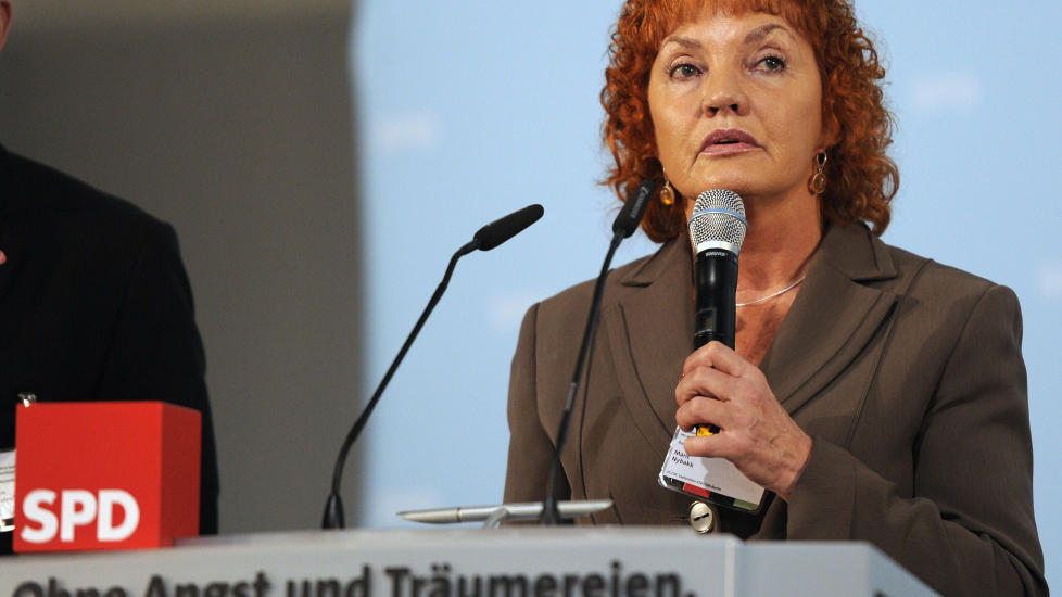 TANKESMIE: Forslaget om obligatorisk samfunnstjeste for alle unge kommer fra Arbeiderpartiets forsvarspolitiske tankesmie. Foto: AFP PHOTO / ODD ANDERSEN / SCANPIX