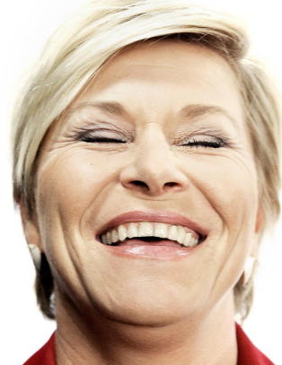 - Det er ingen som sp�r Stoltenberg om sexlivet.