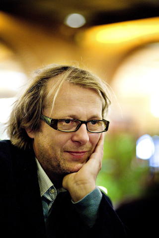 KRITISK:Lars Lillo-Stenberg. FOTO: LARS EIVIND BONES / Dagbladet KRITISK:Lars Lillo-Stenberg. FOTO: LARS EIVIND BONES / Dagbladet