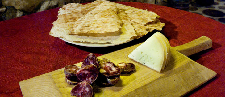GOD MAT: Bondeg�rdsrestauranten Sa Mandra utenfor Alghero. Foto: JOHN TERJE PEDERSEN
