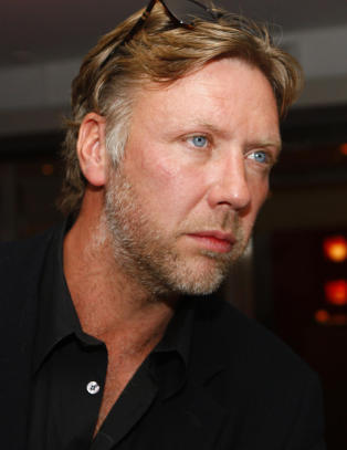Persbrandt innr�mmer narkotikamisbruk - igjen