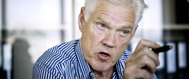 - Ikke lag meg til en djevelfigur som trekker i trådene
