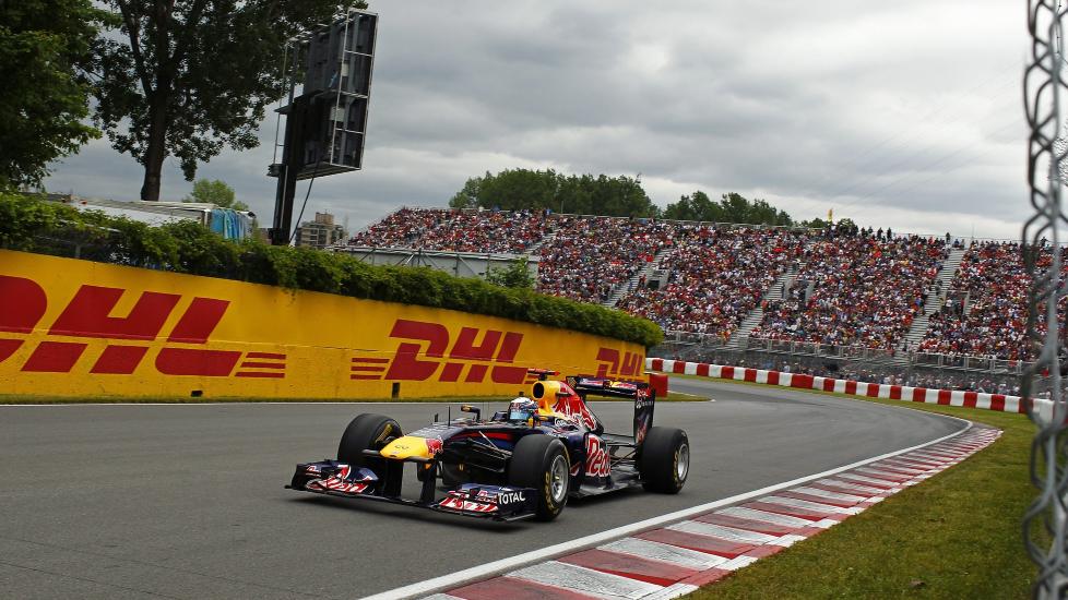 UTILN�RMELIG: Red Bull-teamet har v�rt fullstendig utiln�rmelige i kvalifiseringer s� langt denne sesongen. Regjerende verdensmester Sebastian Vettel sikret seg l�rdag sin sjette �pole position� av sju mulige. Stallkamerat Mark Webber har tatt den siste.Foto: SCANPIX/EPA/VALDRIN XHEMAJ