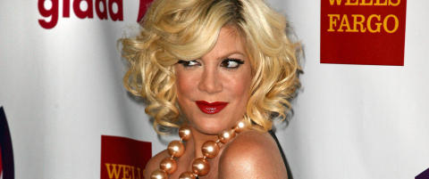 Gravide Tori Spelling i bilulykke
