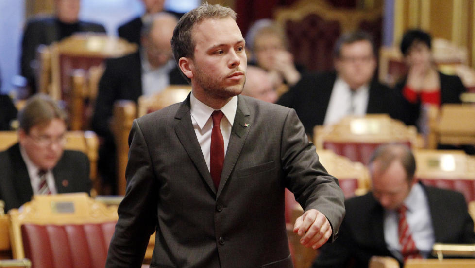 TAR GREP: Barne- likestillings og inkluderingsminister Audun Lysbakken har gitt alle dokumenter i saken om medlemstriksing i SOS Rasisme til �kokrim. Staten mener det har foreg�tt en omfattende oppbl�sing av medlemstallene i organisasjonen. Foto: Cornelius Poppe / Scanpix