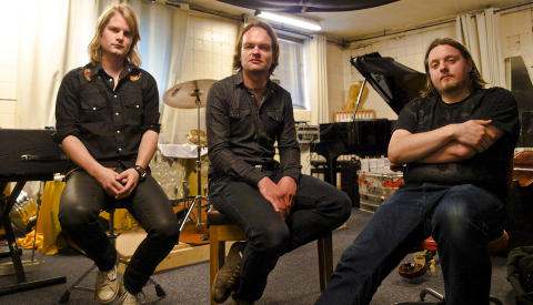 FINPUSS: In The Country finpusset turnéformen med en siste samling i øvingsstudioet før avreisen til USA. Foto: Terje Mosnes FINPUSS: In The Country finpusset turnéformen med en siste samling i øvingsstudioet før avreisen til USA. Foto: Terje Mosnes