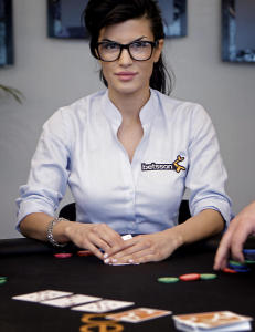 Aylar blir pokerproff