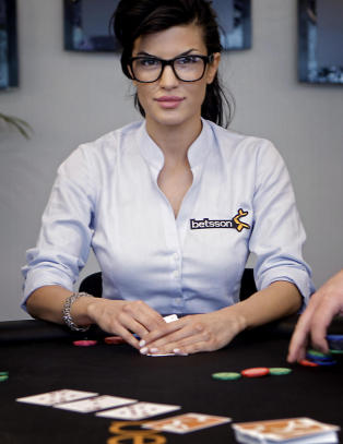 Aylar blir pokerproff