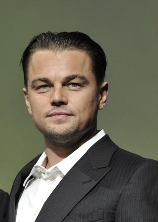 KOMMER KANSKJE: Aylar sier fl�rting ikke er en del av pokertaktikken hennes. Men dersom Leonardo DiCaprio kommer til VM ser hun ikke bort ifra at det blir noen blikk over pokerbordet. Foto: Phil Klein/AP/Scanpix