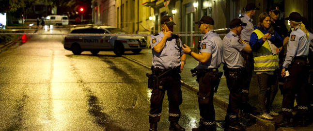 - Tilfeldig, sv�rt brutalt og uforst�elig