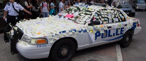 Slik ble politiet takket etter Vancouver-oppt�yene