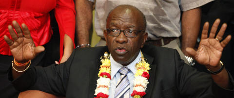 Jack Warner gir seg i FIFA