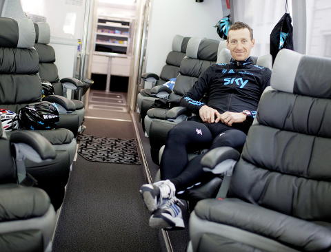 - STOR SIGNERING FOR OSS: Kurt Asle Arvesen gleder seg over � at Mark Cavendish har signert for Team Sky. Foto: Stian Lysberg Solum / Scanpix