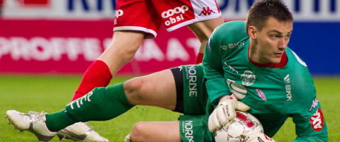 Brann-keeper viste finger til sine gamle fans