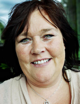 - Han sier jeg ligner på moren min