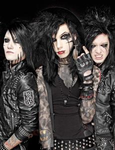 M�tley Cr�e m�ter Tokio Hotel?