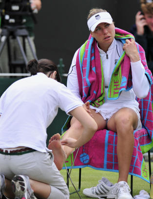 Annenseedede Zvonareva måtte bite i gresset