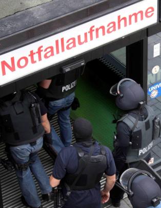 Trusselbrev: - Jeg har festet ekplosiver p� et lite barn