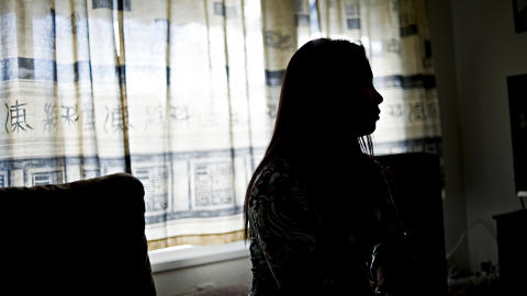 BLE SEKSUELT TRAKASSERT: Mandag skrev Dagbladet om den filippinske assistenten, som sier hun ble presset ut av jobben etter at hun varslet om seksuell trakassering. 34-�ringen jobbet som personlig assistent for en handikappet mann i selskapet Uloba. N� blir andelslaget gransket av Likestillings- og diskrimineringsombudet. FOTO: BENJAMIN A. WARD