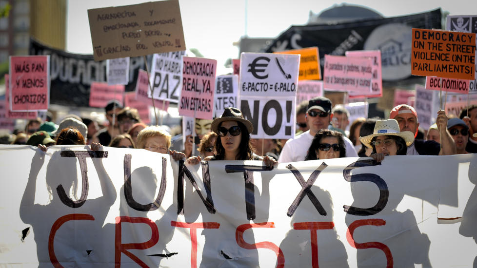 DEMONSTRERER: Spania er det landet i Europa med h�yest arbeidsledighet blant ungdom. Ungdomsledigheten i landet n�rmer seg femti prosent. Dette bildet er tatt fra en demonstrasjon mot arbeidsledighet i Madrid i forrige uke. Foto: AFP PHOTO / PEDRO ARMESTRE