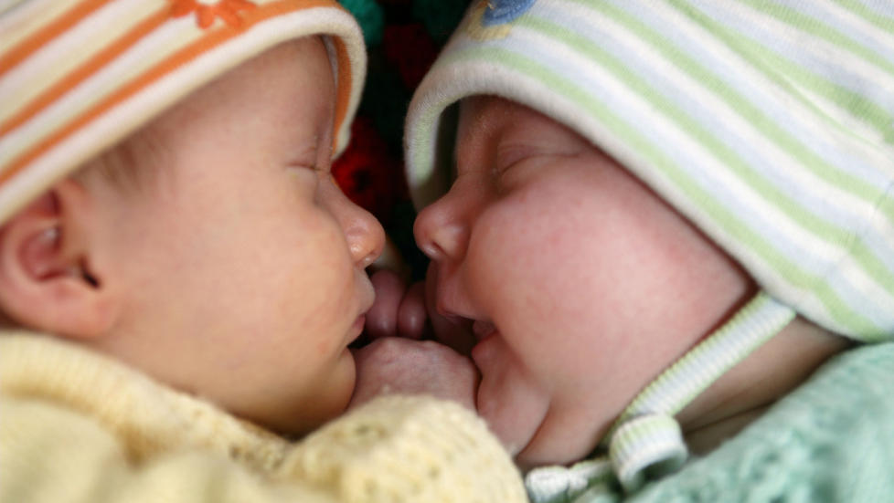 De fleste f�r �n: �Tvillingf�dsler er mer vanlige i surrogatsvangerskap enn ellers, men det er likevel slik at det fleste surrogater blir gravide med �n baby�, skriver kronikkforfatteren. Illustrasjonsfoto: Berit Roald/Scanpix