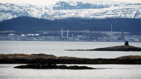 H�PER P� MER INDUSTRI: Lokalpolitikerne i S�r-Tr�ndelag og M�re og Romsdal dr�mmer om 100 nye arbeidsplasser p� Tjeldbergodden, som ligger Aure i M�re og Romsdal. Foto: Gorm Kallestad