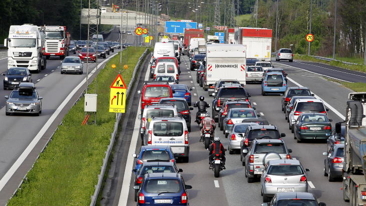 IKKE PLANLAGT: Samtidig som Jernbaneverket stengte Oslo S, startet Statens Vegvesen utbygging p� E6 nordover fra Oslo. 
Foto: H�kon Mosvold Larsen / Scanpix