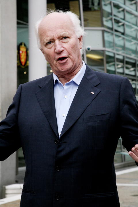 AVVISER INNBLANDING: Thorvald Stoltenberg sier han ikke har hatt befatning med � stoppe boka da den skulle publiseres. Uttalelsen er videreformidlet av Statsministerens kontor, der s�nnen er sjef. Foto: Asbj�rn Svarstad / Dagbladet