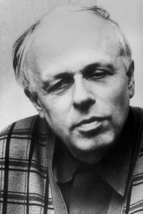 FORS�KTE � FORHINDRE AT HAN FIKK NOBELPRISEN: Den sovjetiske dissidenten Andrej Sakharov fikk den til tross for KGBs fors�k p� � forhindre dette i 1975. Foto: Sygma