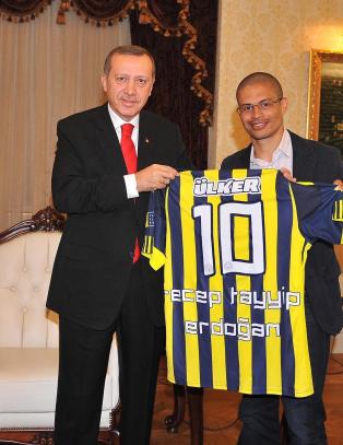 Fenerbahces president og 60 andre arrestert