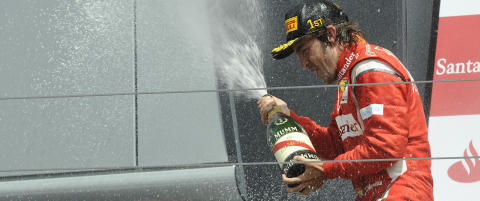 Her feirer Alonso sin andre Silverstone-triumf