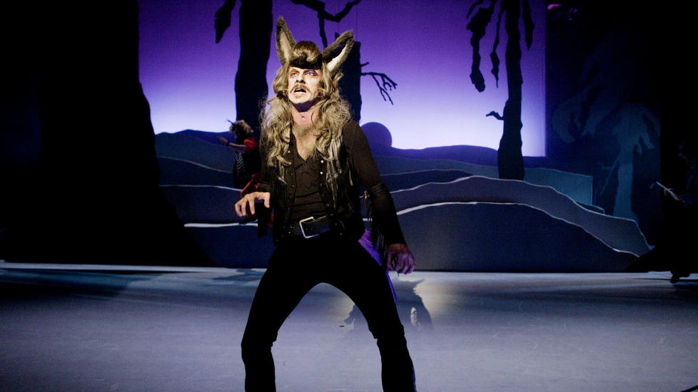 KUTTER KATEGORI: P�l Christian Eggen er nominert til Hedda-prisen for beste mannlige skuespiller i �Rock'n'Roll Wolf�. Men juryen sl�yfet i �r kategorien Beste barne- og ungdomsforestilling i mangel av verdige nominerte. Foto: GT Nergaard/Tr�ndelag Teater.