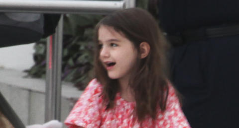 I MEXICO: Suri Cruise ble med mamma p� jobb til Mexico. Foto: Stella Pictures