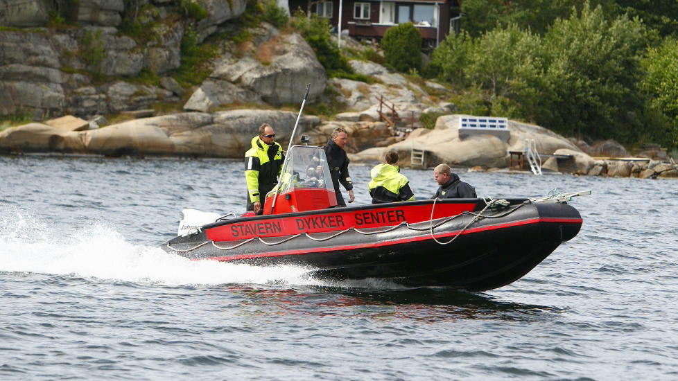 INGEN FUNN: Dykkere s�ker fortsatt etter den antatt omkomne Kiwi-gr�nderen Per-Erik Burud.  Foto: Eirik Helland Urke