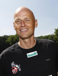 - Vanskelig � overta etter Solbakken