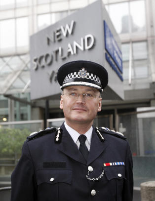 Politimester i London trekker seg etter avlyttingsskandalen