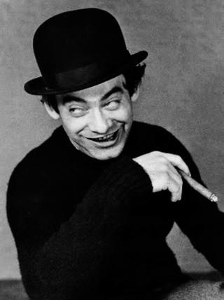 KULTFORFATTER: Roland Topor gjorde seg kjent som avantgardeforfatter i Paris, og var en av stifterne av den såkalte Panique-bevegelsen. Han var en mangfoldig fyr, som spilte roller i filmer som Dusan Makavejevs «Sweet Movie» og Werner Herzogs «Nosferatu». KULTFORFATTER: Roland Topor gjorde seg kjent som avantgardeforfatter i Paris, og var en av stifterne av den såkalte Panique-bevegelsen. Han var en mangfoldig fyr, som spilte roller i filmer som Dusan Makavejevs «Sweet Movie» og Werner Herzogs «Nosferatu».