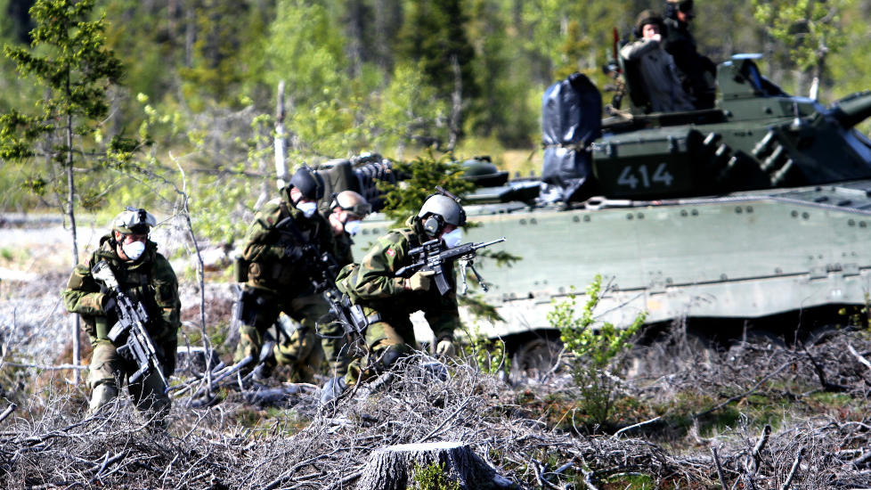 SAMHOLD? Mobbing er vanlig i Forsvaret, if�lge ny unders�kelse. Her Telemark Bataljon p� en �velse tidligere i �r. Illustrasjonsfoto: Kristoffer Egeberg / DAGBLADET.