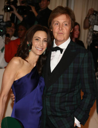Paul McCartney skal feire bryllup på to kontinenter