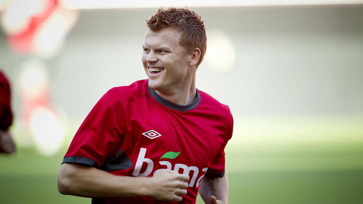 GLEDER SEG: Fotballspiller John Arne Riise r�per p� Twitter at Lene Alexandra er hans nye trener. - Ser virkelig frem til f�rste time og resultat, skriver han. Foto: Bj�rn Langsem/Dagbladet.