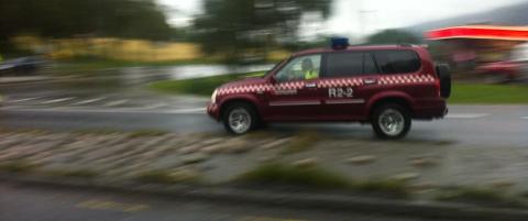 - Vi frykter at det kan v�re eksplosiver p� Ut�ya