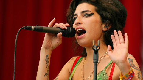 �REHAB�: I Norge var Winehouse kanskje aller mest kjent for superhiten �Rehab�. Foto: Carl de Souza/AFP Photo/Scanpix