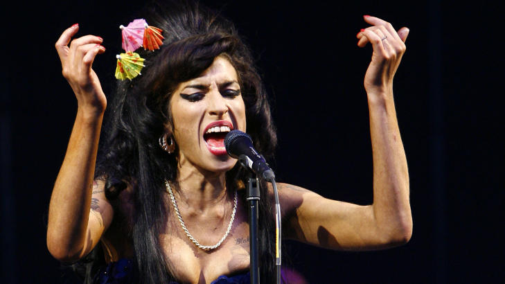 SANGSTJERNE: Amy Winehouse gjorde seg verdensber�mt med albumet �Back to Black�, som ogs� sikret henne hele fem Grammy-priser. Foto: Luke MacGregor/Reuters/Scanpix