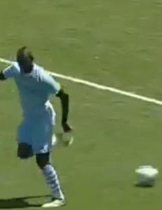 Rasende Mancini byttet ut Balotelli etter dette h�lsparket