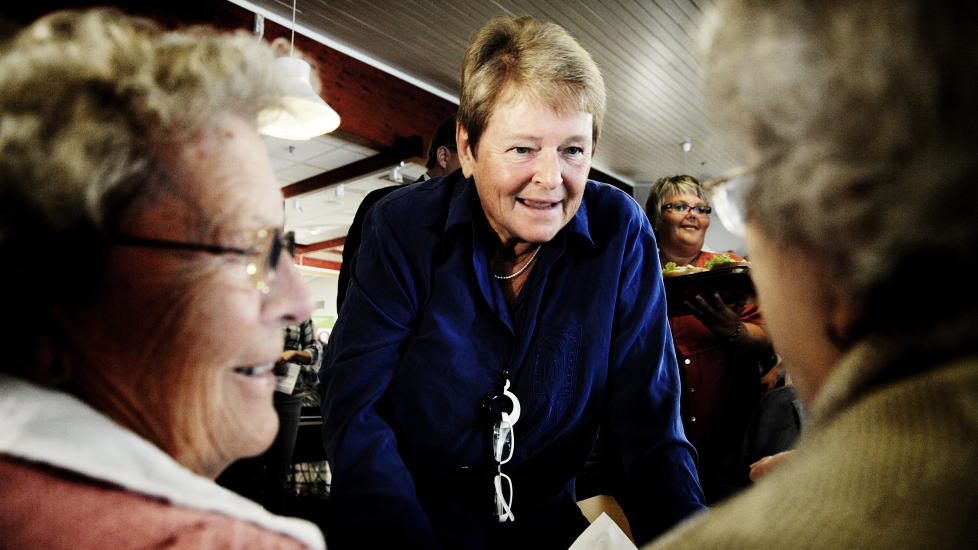 I ROSETOG: Gro Harlem Brundtland �nsker mandag kveld � vise sin st�tte til de p�r�rende etter fredagens terror i hovedstanden og p� Ut�ya. Her under valgkampen i 2009. Foto: �istein Norum Monsen / Dagbladet
