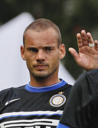 - Hvis United får Sneijder, kan de vinne serien med annetlaget
